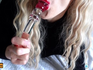 HITACHI TOY AND GLASS DILDO IN ASS MADE HER SQUIRT LIKE A Fontain - AngyCums