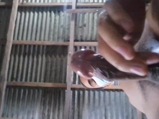 Pinutukan ko habang nakaluhod sa burat ko