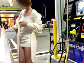 『素人個人撮影』巨乳熟女のノーブラ散歩♡店中では商品棚の隙間からジロジロ視姦され大興奮♥/japanese/hentai/asian/milf/step mom/big tits/変態/日本人/露出