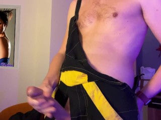 In dungarees after hard work. Enormous Cumshot and screaming at orgasm