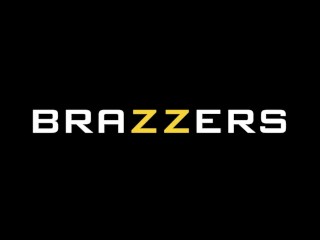 Sneaky Butt Flap Tent Fucking - Lucy Doll, Penelope Kay / Brazzers
