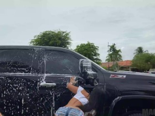 Sexy Big Booty Babes Kelsi Monroe and Rose Monroe in Truck Wash Threesome with J Mac