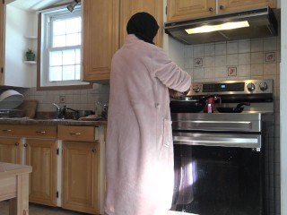 Iranian mother fucked in kitchen سکس با زن جنده همسایه امیر توروخدا بزار برم