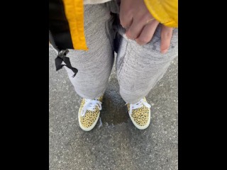 【＃2】I can't stand peeing in front of my girlfriend before a date and I leaked