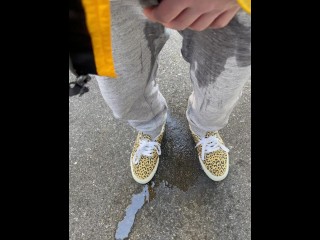 【＃2】I can't stand peeing in front of my girlfriend before a date and I leaked