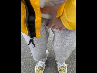 【＃2】I can't stand peeing in front of my girlfriend before a date and I leaked