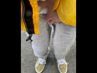 【＃2】I can't stand peeing in front of my girlfriend before a date and I leaked