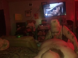 BBW gets what she wants from bearded daddy