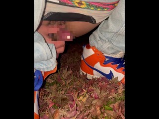 When I was on a date in the woods, I felt the urge to urinate and urinated a lot in front of my girl