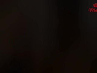 Maitresse Julia - Je donne un long Footjob en Collant et chaussettes - Récompense pour mon Esclave !