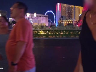 Tits and pussy exposed on the Las Vegas Strip!