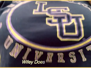 Flashing MILF tits on the hiking trail.