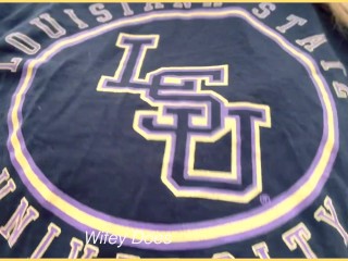 Flashing MILF tits on the hiking trail.