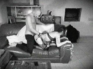 Séance photo qui dérape, caméra vidéo, je baise cette salope par tous les trous !