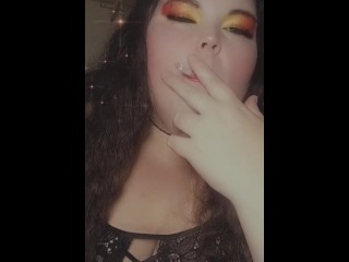 BBW Smoking 🚬 Let me hit this then suck your cock...