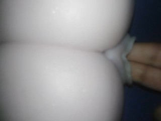 Juguete hecho yo semen esta mañana - muñeca sexual