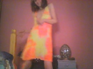 sexy british milf gets down to her guilty pleasure eminem