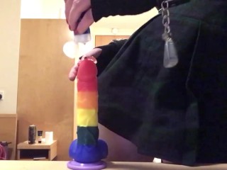 ❤️Riding my (pride) rainbow dildo on the desk ❤️ and loving it 🤤 jessicablossoms into anal slut