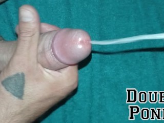 EJACULATION MASSIVE APRES UNE LONGUE MASTURBATION