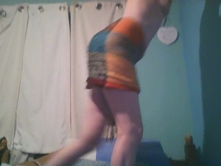 British milf playing with her wet pusy