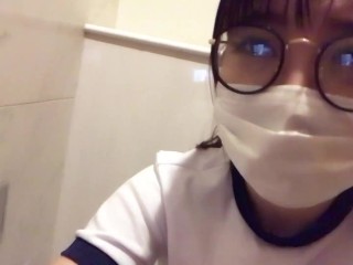 エロ看護師が学生の頃…授業をサボってブルマ姿でトイレオナニー