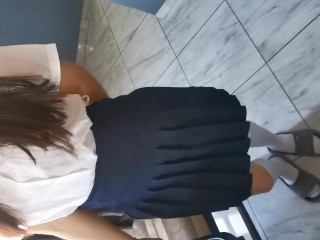 A esta LINDA ESTUDIANTE LE ENCANTA LA VERGA DE SU PADRASTRO