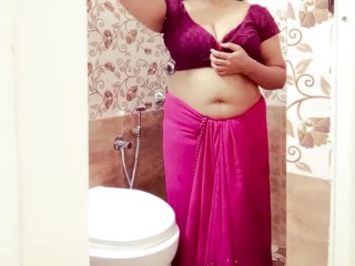 Indian Big Boobs Disha Bhabhi Showing Her Wet Body to Her Devar in Live Cam