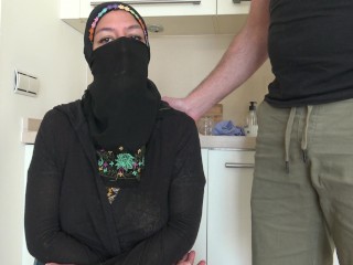 Arab Syrian Woman Wants To Become A Pornstar In Germany