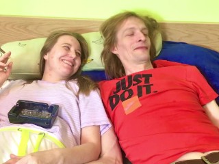 Smoke and talk ( Füst és beszélgetés, magyar nyelvű , vicces videó ) talking in Hungarian language