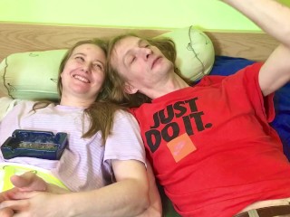 Smoke and talk ( Füst és beszélgetés, magyar nyelvű , vicces videó ) talking in Hungarian language