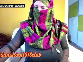 Muslim Arabic bbw milf cam girl in Hijab getting off naked 02.14 recording Arab big tits webcams