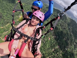 SQUIRTING while PARAGLIDING in Costa Rica 🪂