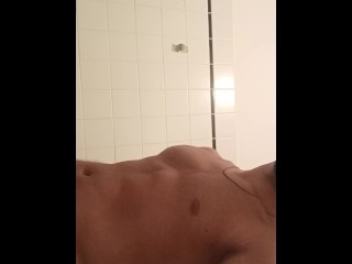 Flexin some muscles 💪🏻