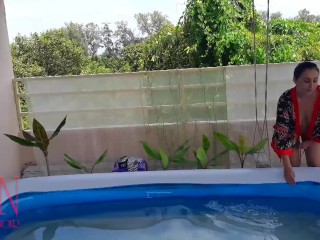 Outdoor sex. Fuck a whore in the mouth and pussy when she is underwater! 1