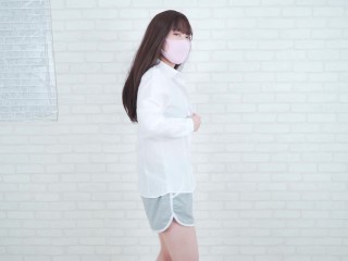 女子大生まな【生着替え】日本の女子高生の制服に着替える　018