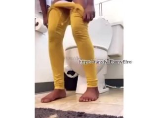 Peeking In On Babe In Yellow Jumpsuit While She’s Pissing In The Toilet