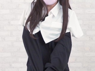 女子大生まな【生着替え】日本の女子高生のコスプレがサイズが小さくて恥ずかしい　072