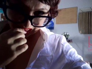 Naked lady boss in the office without panties. The bitch dresses in an office suit and plays with in