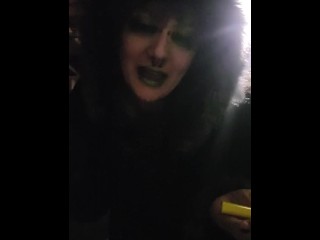 Part with my tits with me while I smoke ❤️