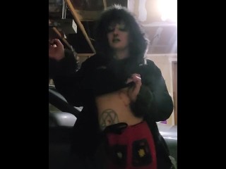 Part with my tits with me while I smoke ❤️