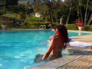I fuck with my friend in the pool until we cum, we wait for the gardener to join - BlackBarbie