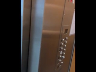 That Ass is BOUNCING!!