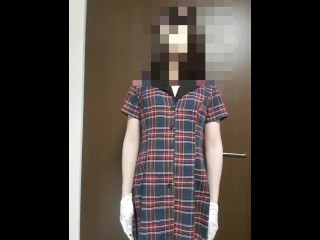 女装　着替え　脱衣　男の娘　手袋　下着　