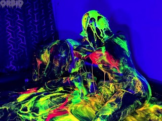 UV Gas Mask Latex Gimp Double Anal Fisting with Patricia and Maz Morbid