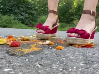 Crush fetish shoes squishing vegetables Trailer onlyfans JuliaApril