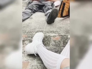 Haciendo Travesuras con mis DOS Compañeras en un patio del Colegio #2