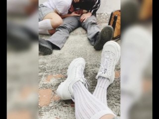 Haciendo Travesuras con mis DOS Compañeras en un patio del Colegio #2