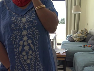 Pute tunisienne mature au gros seins negocie les tarifs pour la baise