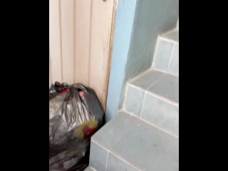 Chica migrante la dejo su grupo y le robaron su dinero, le doy un apoyo a cambio de sexo