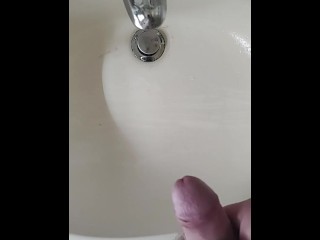 Sink pissing